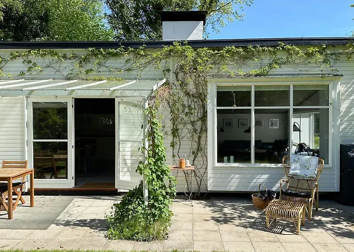 Vakantiehuis Architectural Gem In Near The